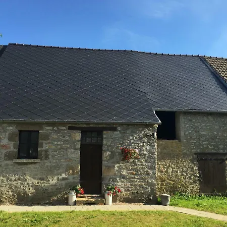 Bed & Breakfast No 3 Route De Lingramiere